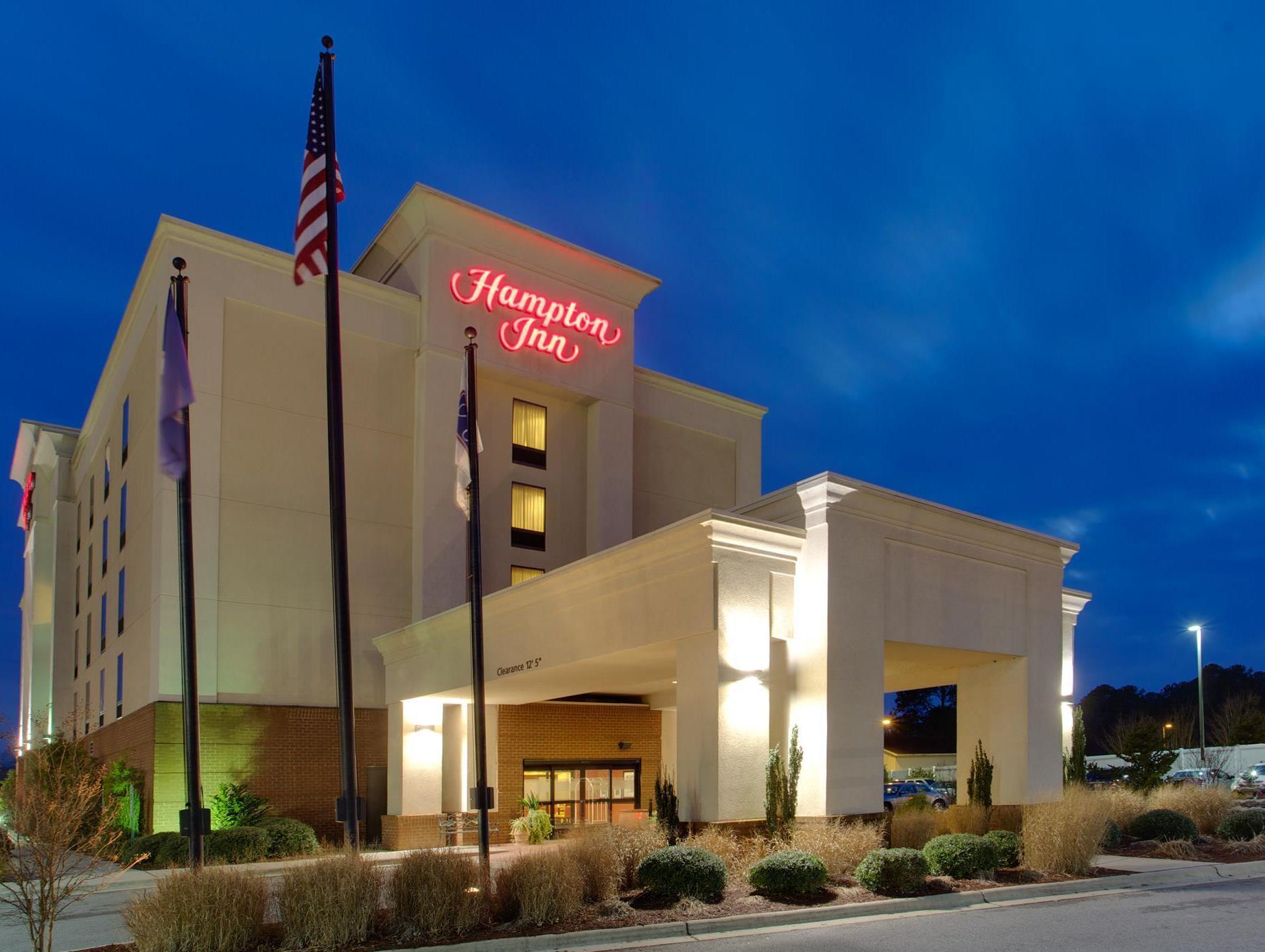 Hampton Inn Emporia Exterior photo