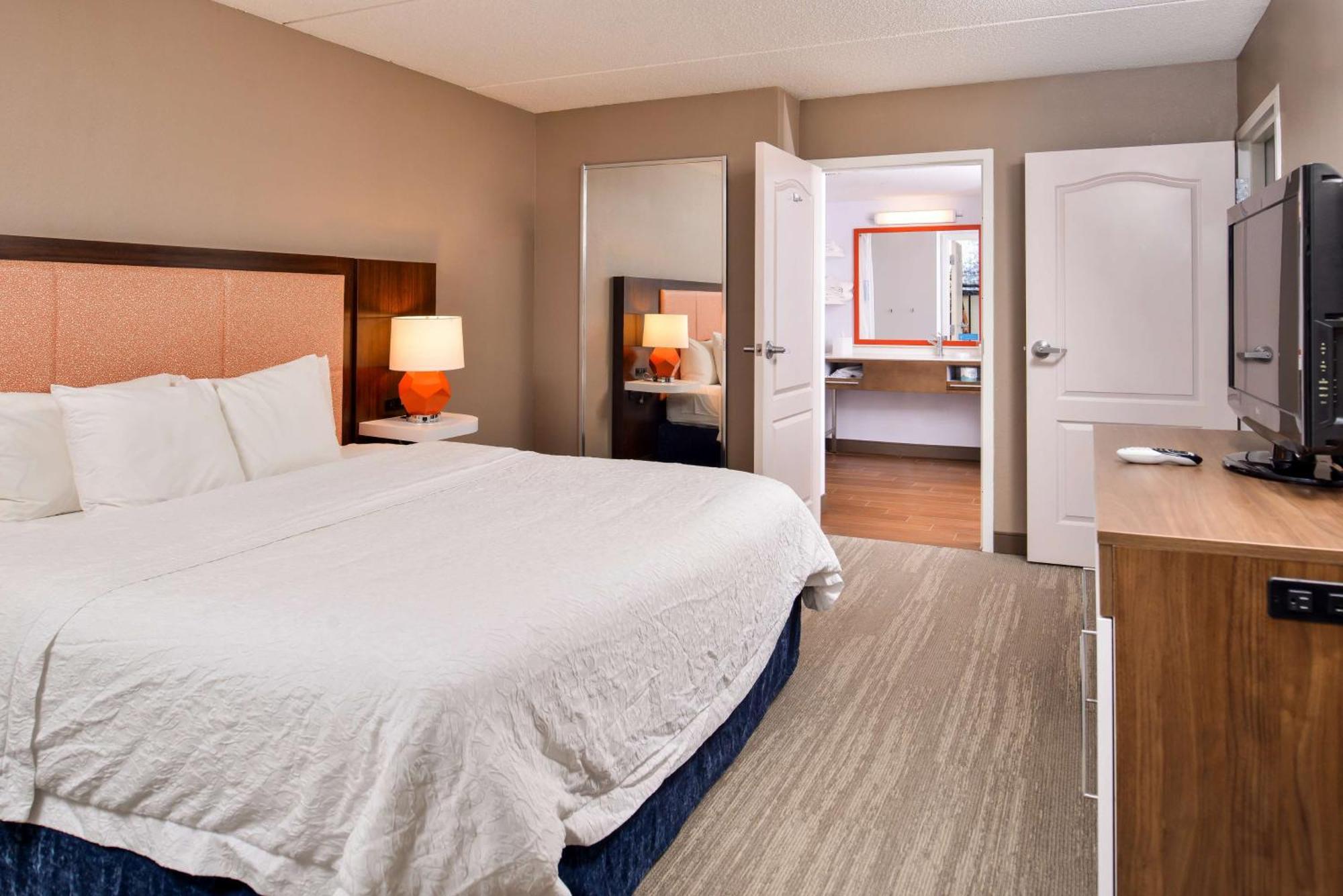 Hampton Inn Emporia Exterior photo